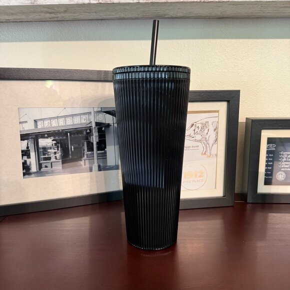 Starbucks Black Matte Textured Tumbler 24 Oz Cold Cup & Key Chain NEW - Picture 4 of 11